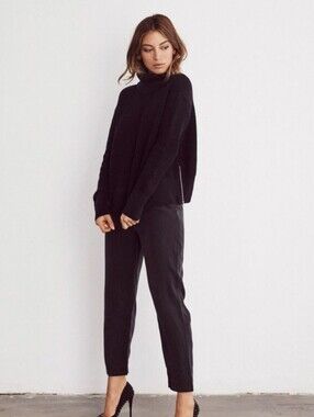 VETTA Capsule Cropped Mock Neck Sweater